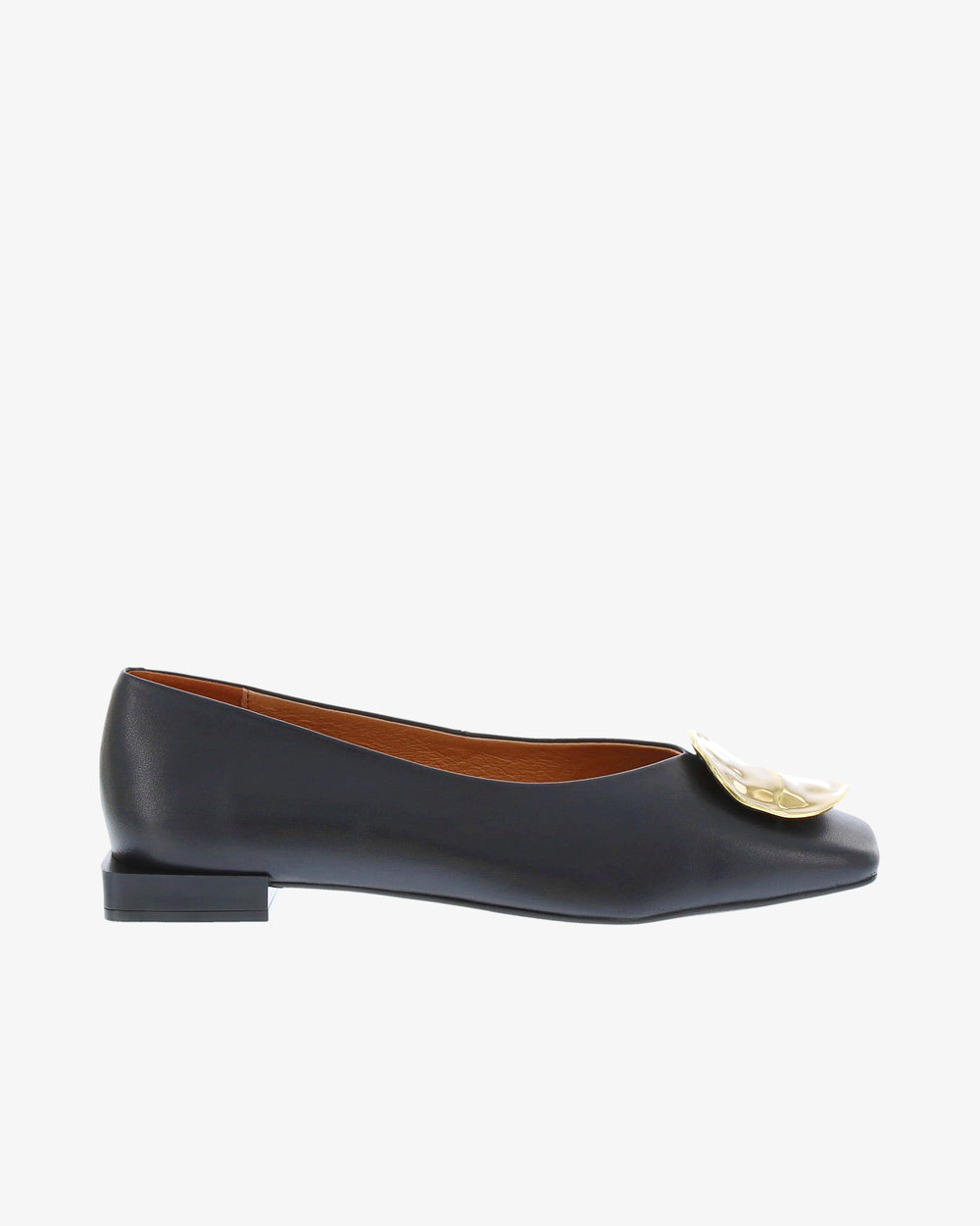 Neo Arden Flat in Black Napa Leather side view | colour:black-napa-leather