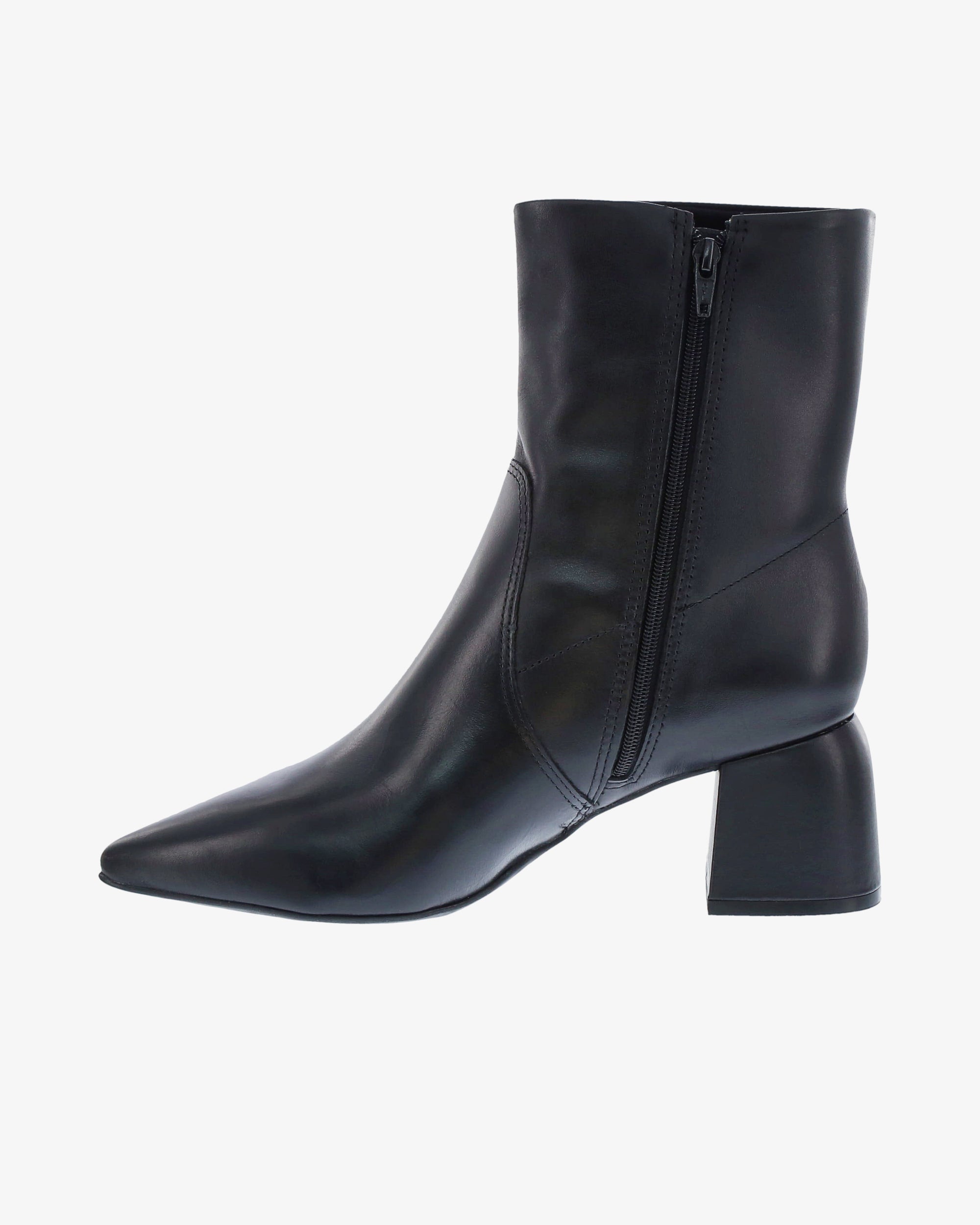 Nu by Neo Liatra Ankle Boot in Black Smooth Leather inside view | colour:black-smooth-leather
